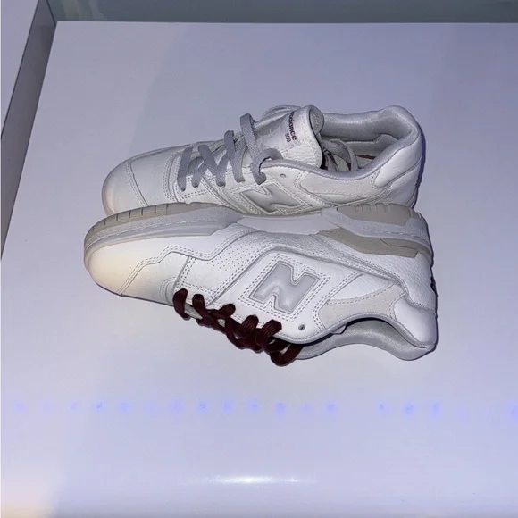 NEW BALANCE Shoes - Picture 3 of 5